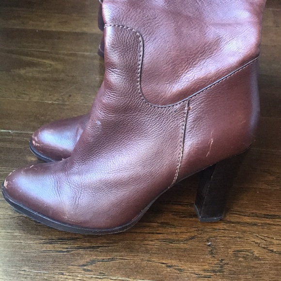 Banana Republic Heeled Leather Boots - Picture 4 of 12
